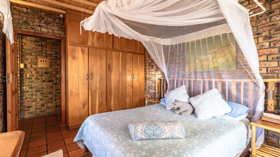 2 Bedroom Property for Sale in De Kelders Western Cape